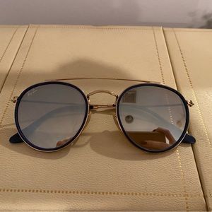 Round Double Bridge Ray Bans.